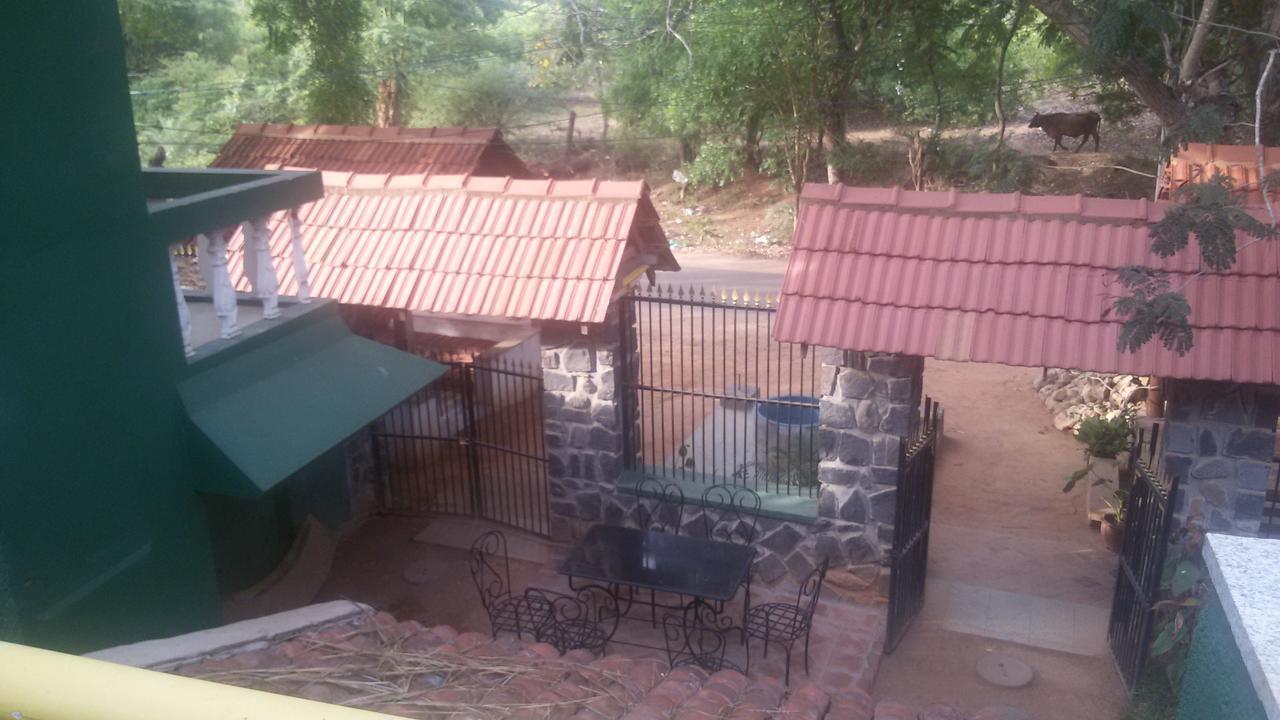 Green'S Guest House Auroville Eksteriør billede